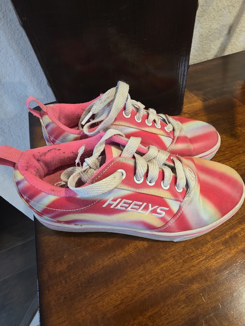 Heelys Pink‎ Rainbow Tie-Dye Skate  Size 3 Shoes - Picture 3 of 7